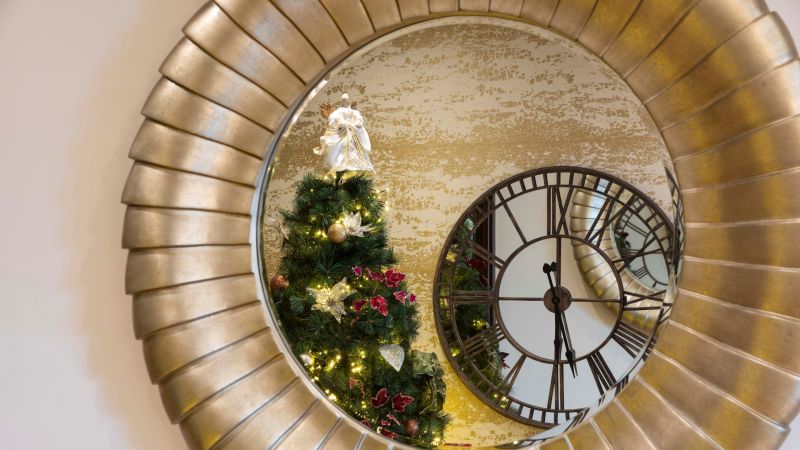 Mirror Reflection Large 50x50